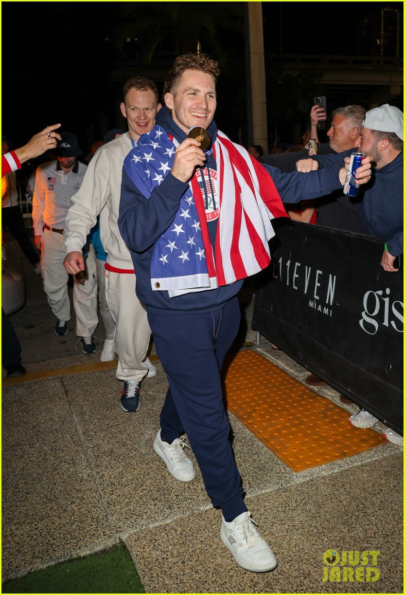 team usa mens hockey celebrates 085285316